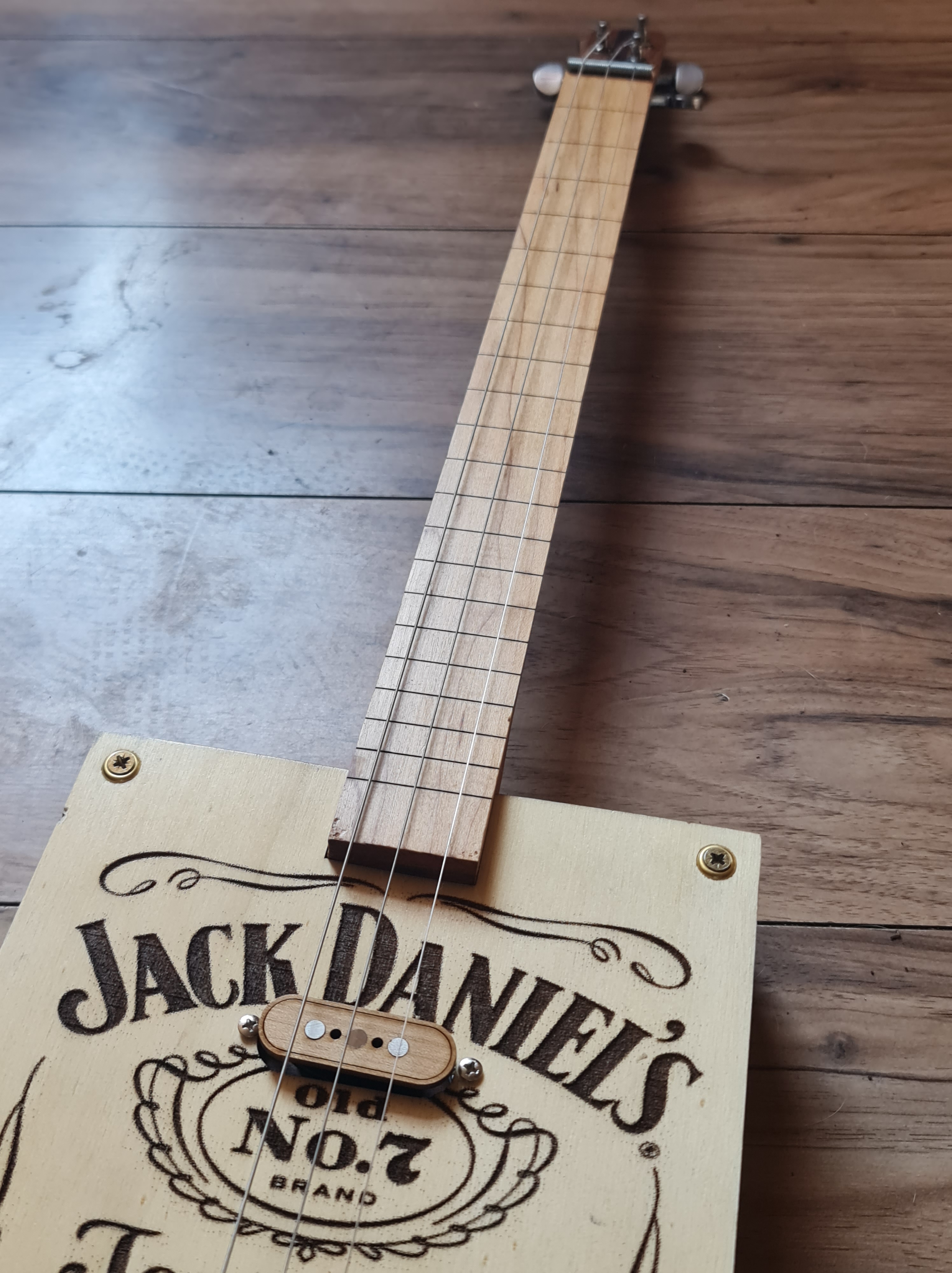 Jack Daniels Box Guitar – Lazy Dog Guitars